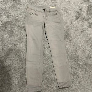 Loft Super skinny size 6 petite grey jeans